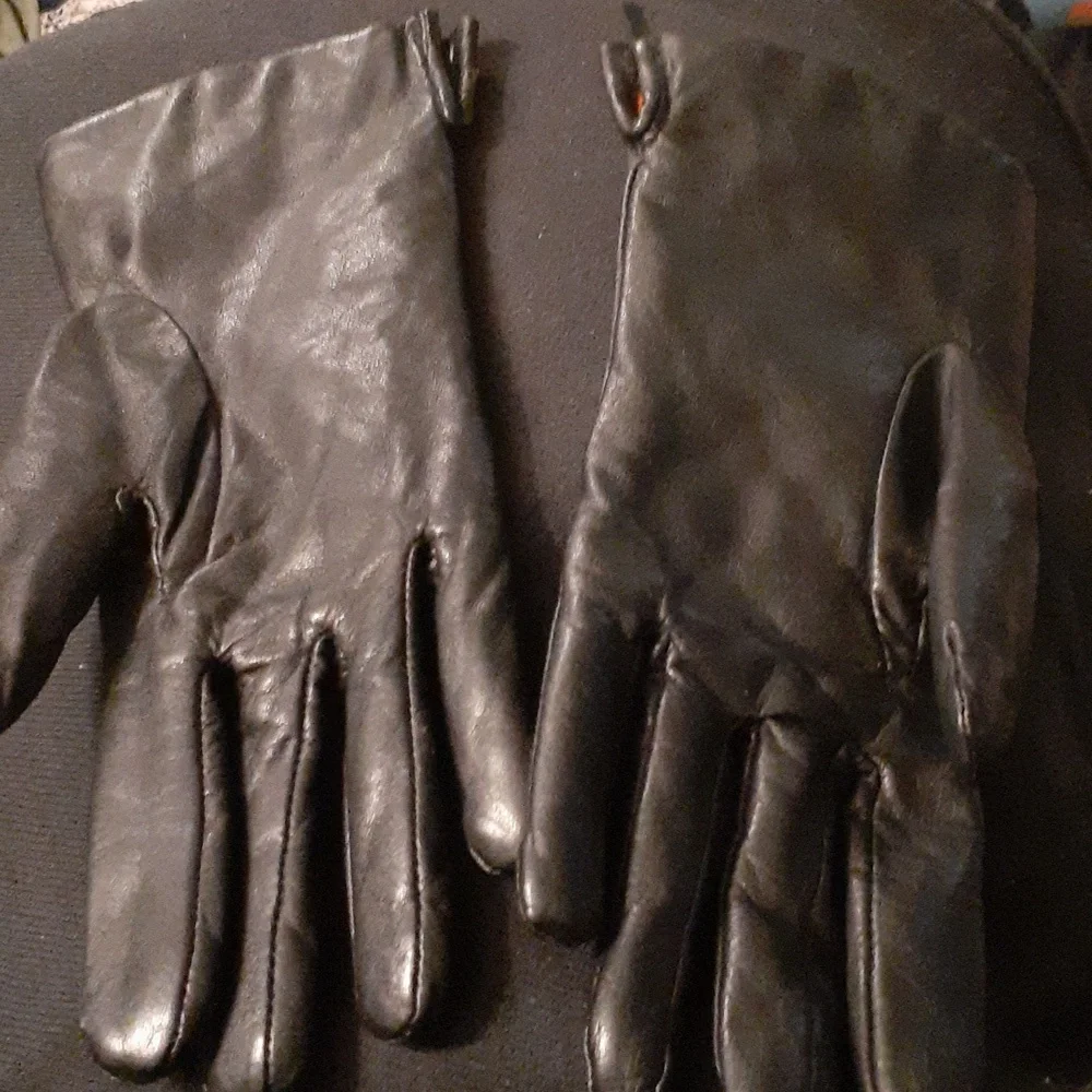 GENIUE LEATHER BLACK GLOVES THINSULATE MED EUC